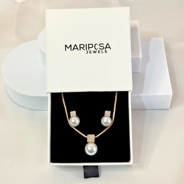 Pearl Necklace and Earrings Set - Image 2