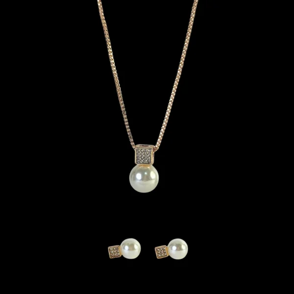 Pearl Necklace and Earrings Set